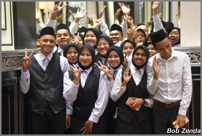 Sultan's Dinner Staff